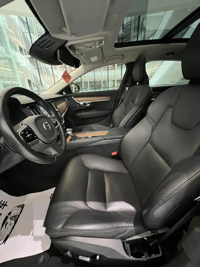2020 Volvo S90 2.0T 254HP L4 8AT,autocango,china used car exporter,china ev exporter,chinese used car exporter,chinese used ev exporter