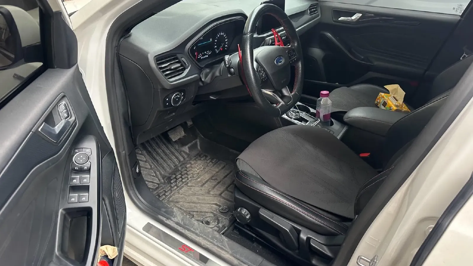 2020 Ford Focus 1.5T 174HP L3 8AT,autocango,china used car exporter,china ev exporter,chinese used car exporter,chinese used ev exporter