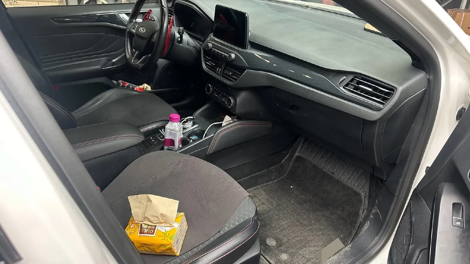 2020 Ford Focus 1.5T 174HP L3 8AT,autocango,china used car exporter,china ev exporter,chinese used car exporter,chinese used ev exporter