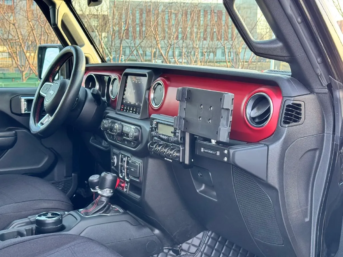 2024 Jeep Wrangler 2.0T 266HP L4 8AT,autocango,china used car exporter,china ev exporter,chinese used car exporter,chinese used ev exporter