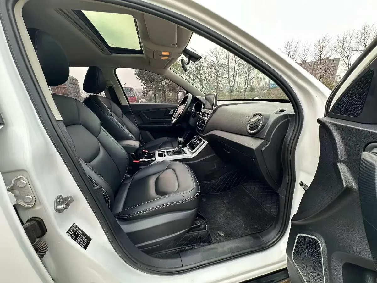 2019 Bestune X40 1.6L 114HP L4 6AT,autocango,china used car exporter,china ev exporter,chinese used car exporter,chinese used ev exporter