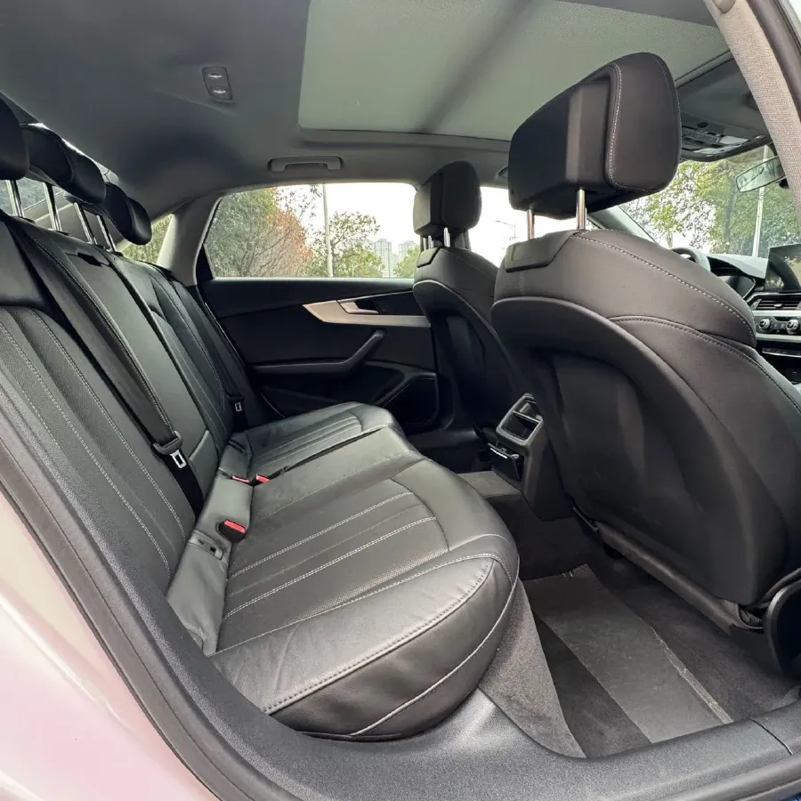 2020 Audi A4L 2.0T 190HP L4 7DCT,autocango,china used car exporter,china ev exporter,chinese used car exporter,chinese used ev exporter