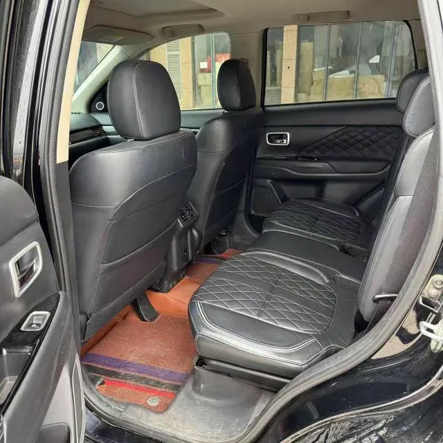 2020 Mitsubishi Outlander 2.4L 192HP L4 CVT,autocango,china used car exporter,china ev exporter,chinese used car exporter,chinese used ev exporter