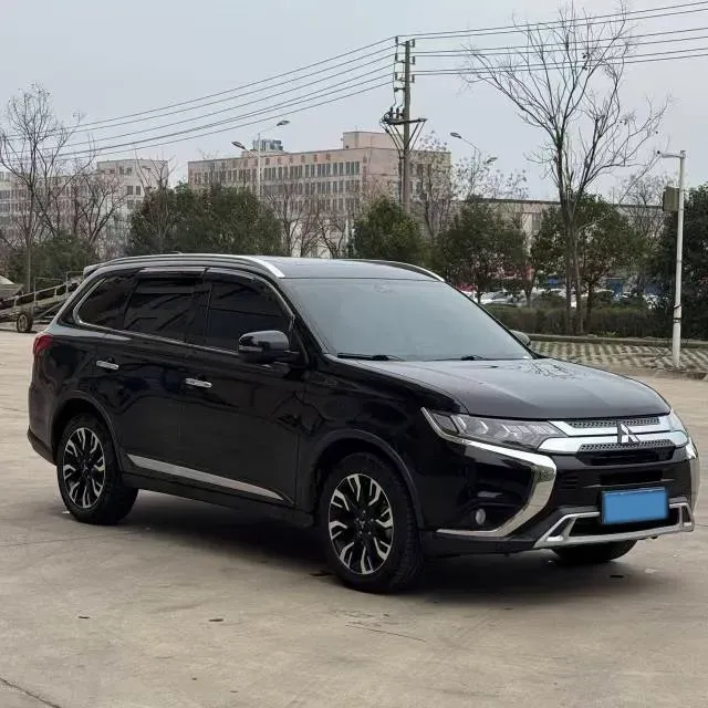 2020 Mitsubishi Outlander 2.4L 192HP L4 CVT,autocango,china used car exporter,china ev exporter,chinese used car exporter,chinese used ev exporter
