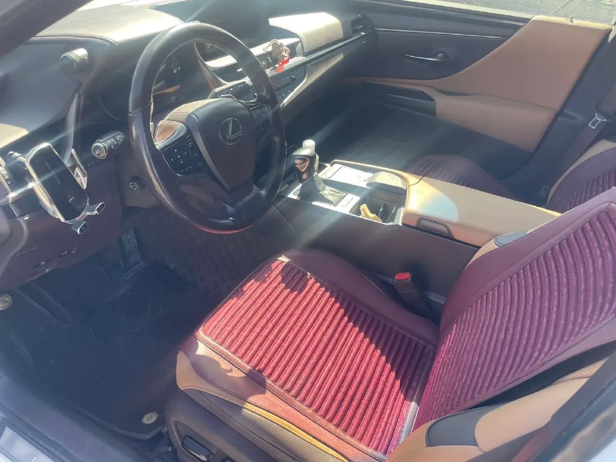 2018 Lexus ES 2.0L 167HP L4 6AT,autocango,china used car exporter,china ev exporter,chinese used car exporter,chinese used ev exporter