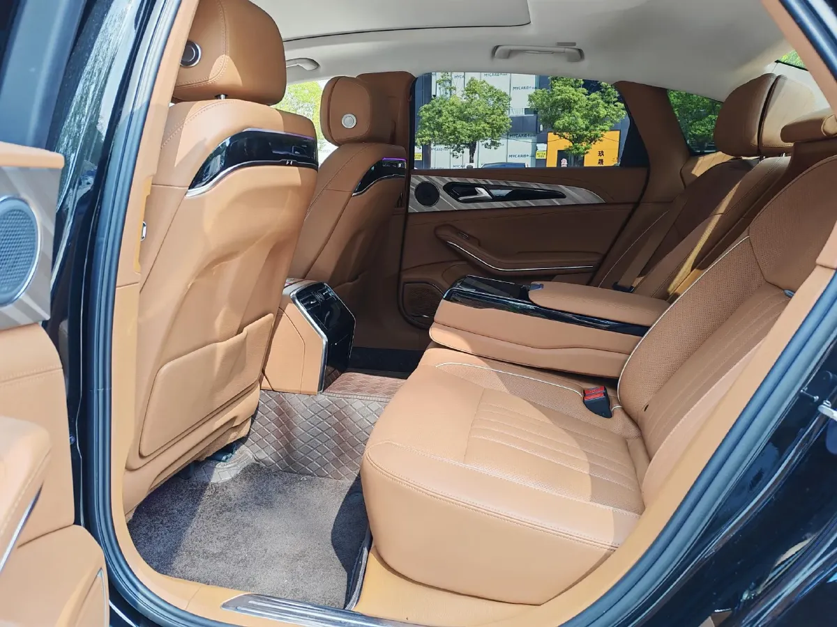 2022 HongQi H9 2.0T 252HP L4 7DCT,autocango,china used car exporter,china ev exporter,chinese used car exporter,chinese used ev exporter