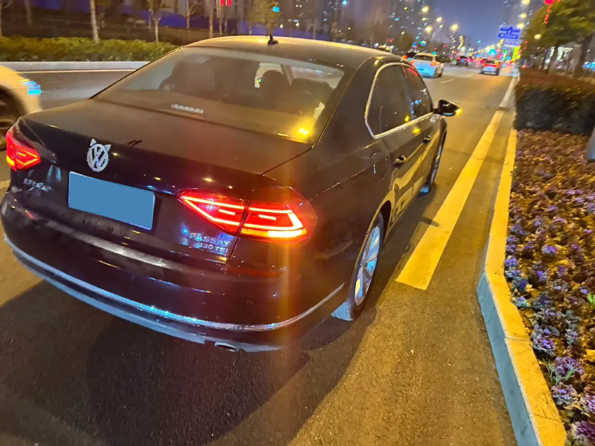 2017 Volkswagen Passat 1.8T 180HP L4 7DCT,autocango,china used car exporter,china ev exporter,chinese used car exporter,chinese used ev exporter
