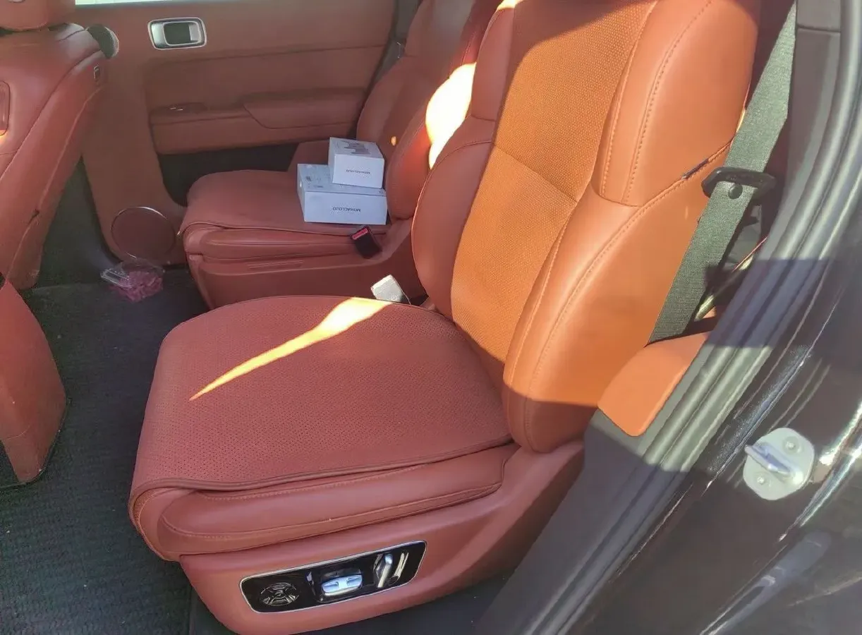 2022 Li L9 Range Extended 154HP REEV 42.6KWH,autocango,china used car exporter,china ev exporter,chinese used car exporter,chinese used ev exporter