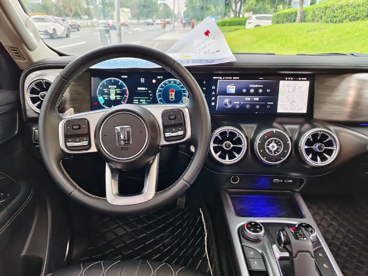 2021 Tank 300 2.0T 227HP L4 8AT,autocango,china used car exporter,china ev exporter,chinese used car exporter,chinese used ev exporter