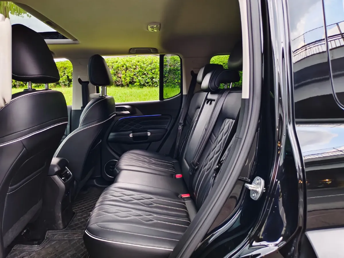 2021 Tank 300 2.0T 227HP L4 8AT,autocango,china used car exporter,china ev exporter,chinese used car exporter,chinese used ev exporter