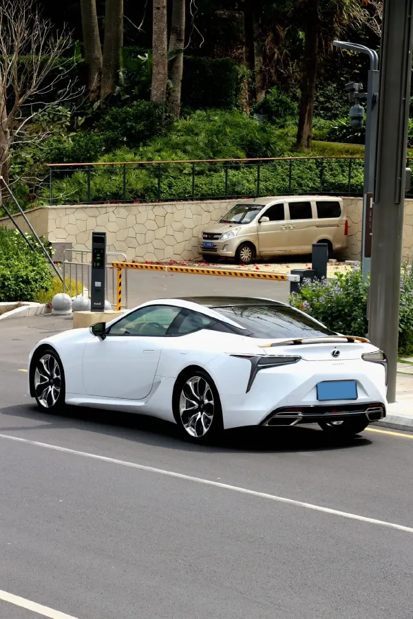 2023 Lexus LC 3.5L 299HP V6 E-CVT Hybrid 1.1KWH,autocango,china used car exporter,china ev exporter,chinese used car exporter,chinese used ev exporter