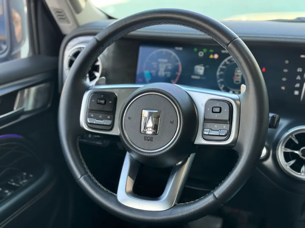 2023 Tank 300 2.0T 227HP L4 8AT,autocango,china used car exporter,china ev exporter,chinese used car exporter,chinese used ev exporter