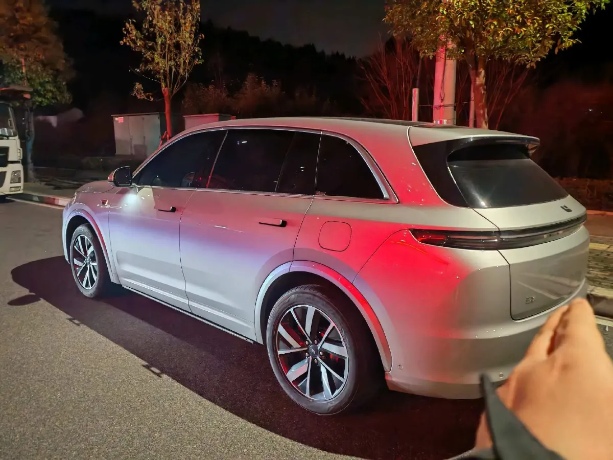 2023 Li L7 Range Extended 154HP REEV 40.9KWH,autocango,china used car exporter,china ev exporter,chinese used car exporter,chinese used ev exporter