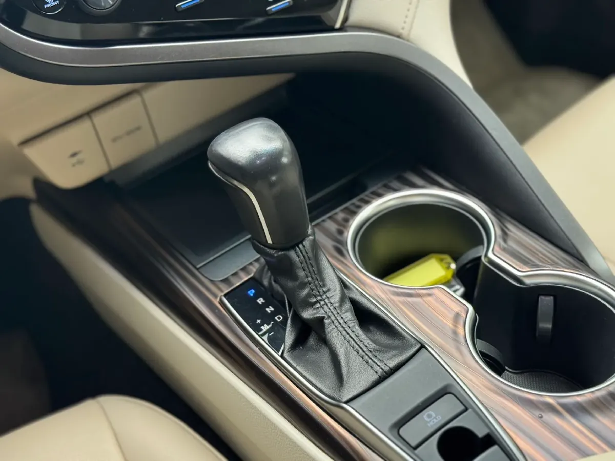 2019 Toyota Camry 2.0L 178HP L4 CVT,autocango,china used car exporter,china ev exporter,chinese used car exporter,chinese used ev exporter