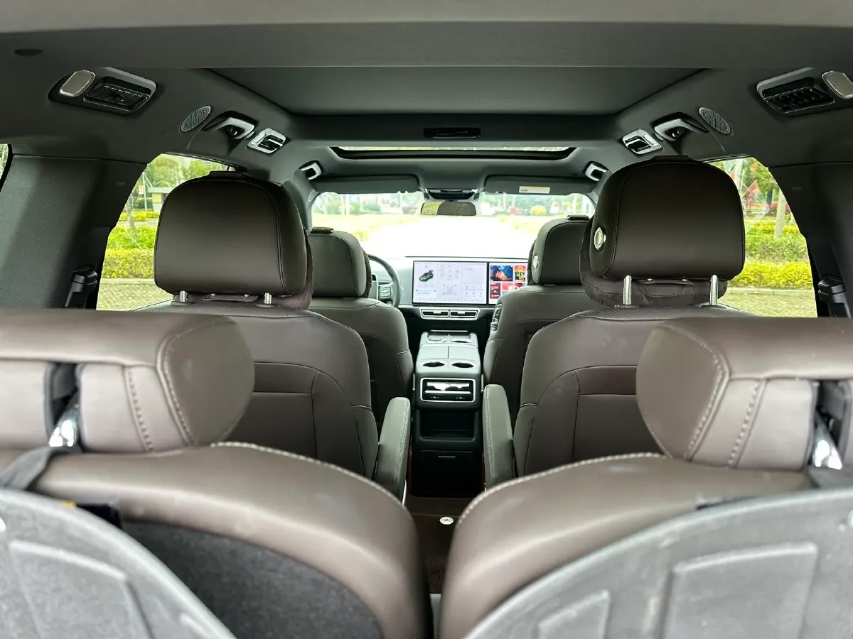 2023 Li L8 Range Extended 154HP REEV 40.9KWH,autocango,china used car exporter,china ev exporter,chinese used car exporter,chinese used ev exporter