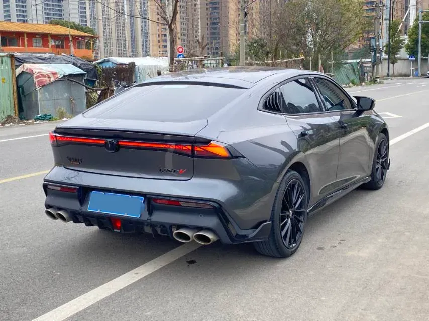 2023 ChangAn UNI-V 1.5T 188HP L4 7DCT,autocango,china used car exporter,china ev exporter,chinese used car exporter,chinese used ev exporter