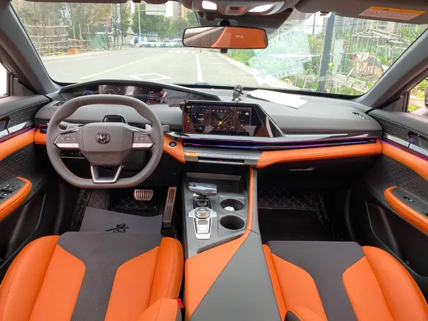 2023 ChangAn UNI-V 1.5T 188HP L4 7DCT,autocango,china used car exporter,china ev exporter,chinese used car exporter,chinese used ev exporter