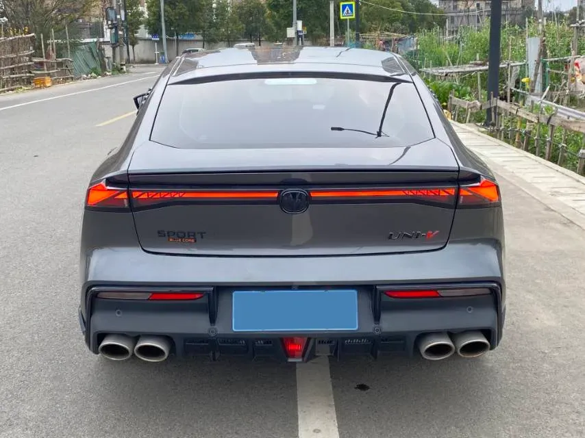 2023 ChangAn UNI-V 1.5T 188HP L4 7DCT,autocango,china used car exporter,china ev exporter,chinese used car exporter,chinese used ev exporter