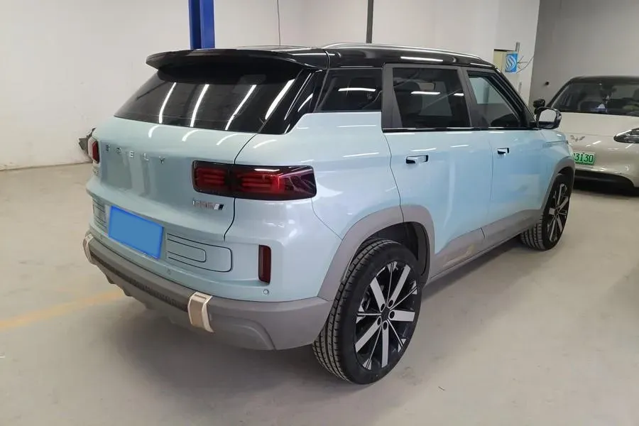 2023 Geely ICON 1.5T 181HP L4 7DCT,autocango,china used car exporter,china ev exporter,chinese used car exporter,chinese used ev exporter