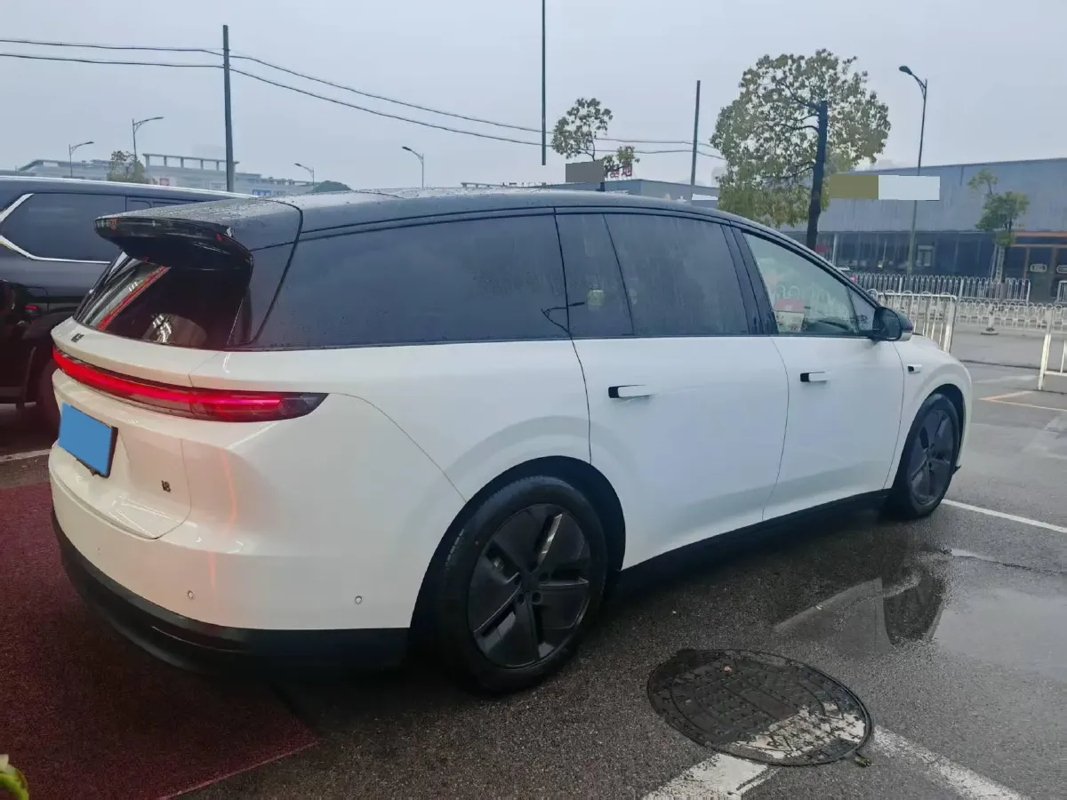 2025 Li i8 BEV,autocango,china used car exporter,china ev exporter,chinese used car exporter,chinese used ev exporter