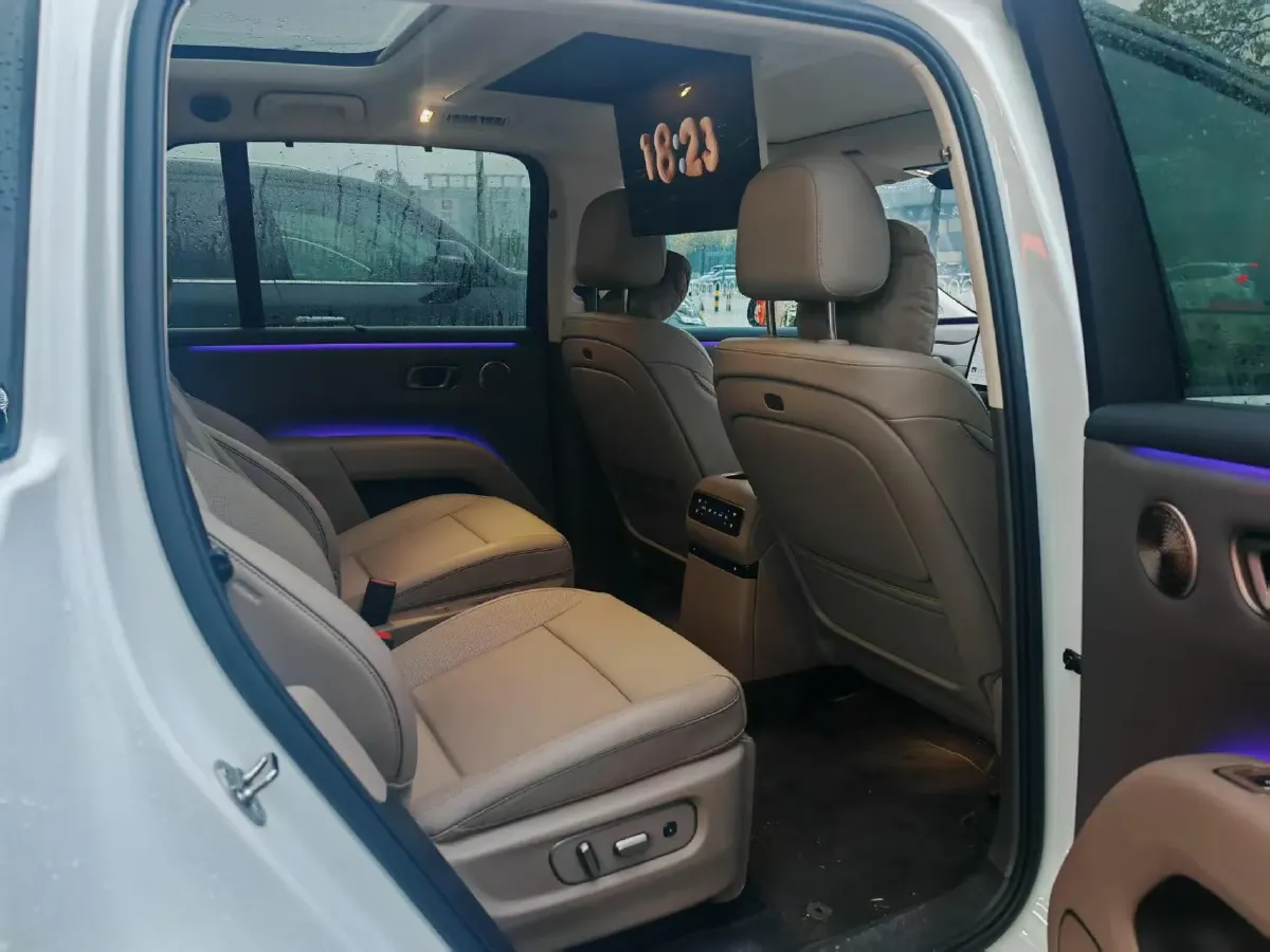 2025 Li i8 BEV,autocango,china used car exporter,china ev exporter,chinese used car exporter,chinese used ev exporter