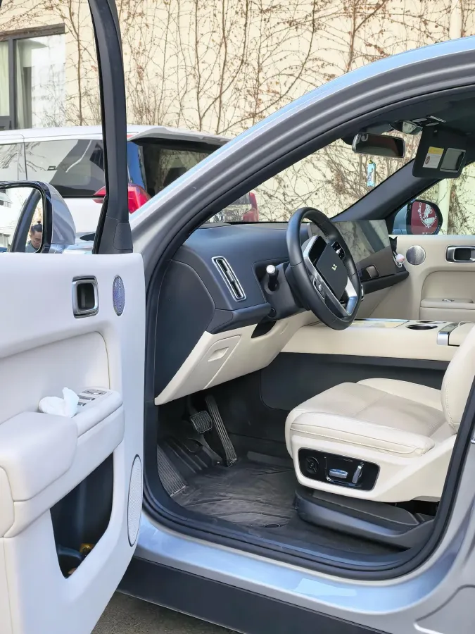 2023 Li L7 Range Extended 154HP REEV 40.9KWH,autocango,china used car exporter,china ev exporter,chinese used car exporter,chinese used ev exporter