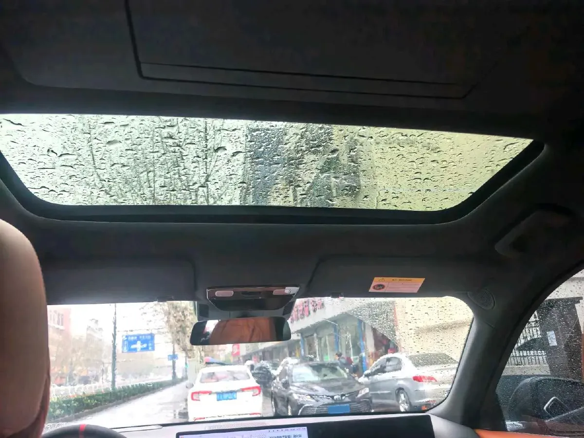 2023 Li L8 Range Extended 154HP REEV 40.9KWH,autocango,china used car exporter,china ev exporter,chinese used car exporter,chinese used ev exporter