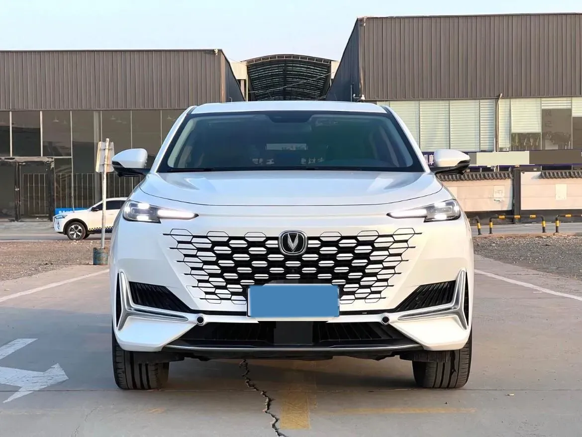 2021 ChangAn UNI-K 2.0T 233HP L4 8AT,autocango,china used car exporter,china ev exporter,chinese used car exporter,chinese used ev exporter