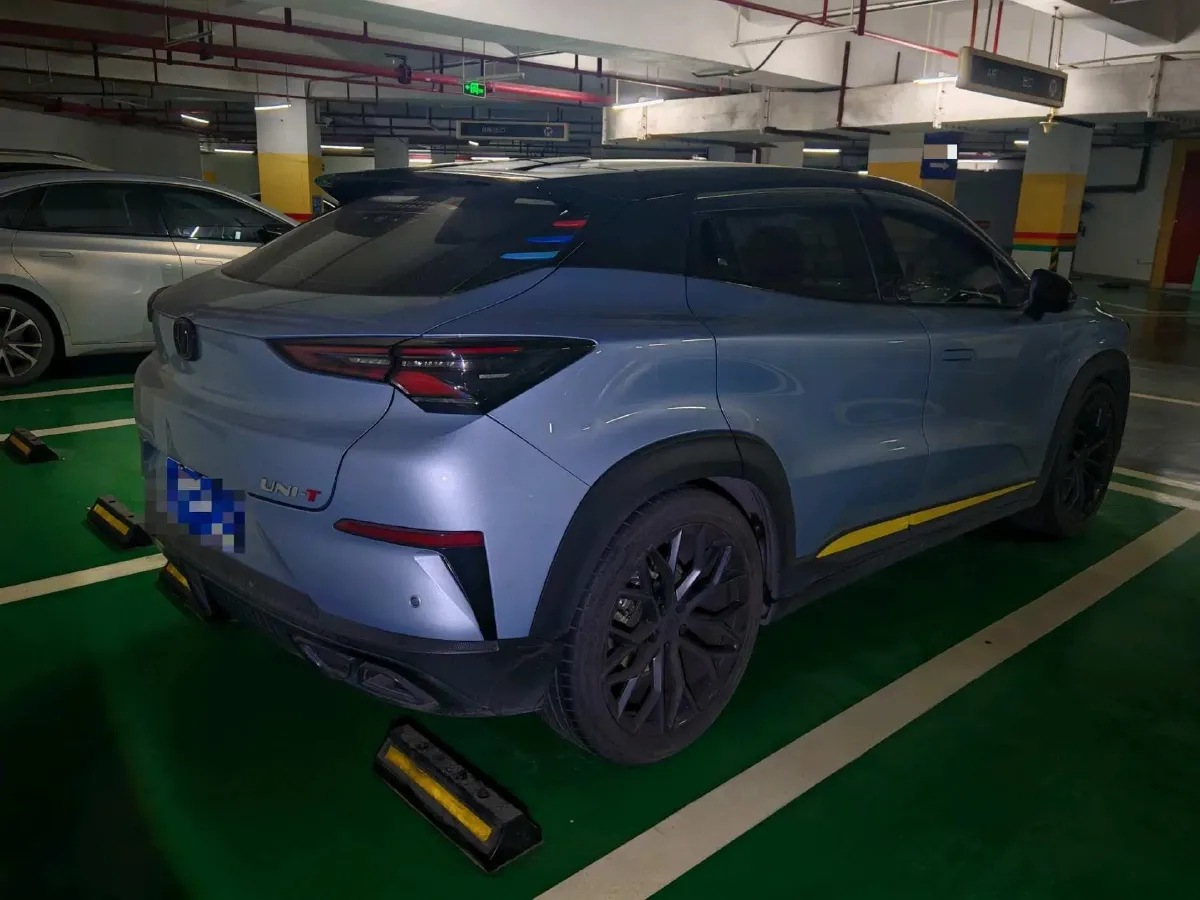 2022 ChangAn UNI-T 2.0T 233HP L4 8AT,autocango,china used car exporter,china ev exporter,chinese used car exporter,chinese used ev exporter