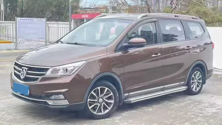 2019 BaoJun 730 1.5T 147HP L4 6MT,autocango,china used car exporter,china ev exporter,chinese used car exporter,chinese used ev exporter