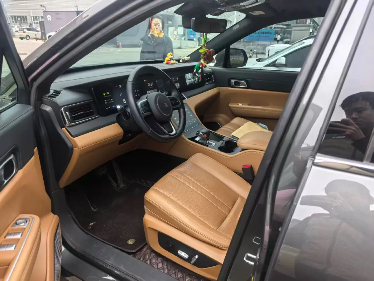 2020 Li ONE Range Extended 131HP REEV 40.5KWH,autocango,china used car exporter,china ev exporter,chinese used car exporter,chinese used ev exporter