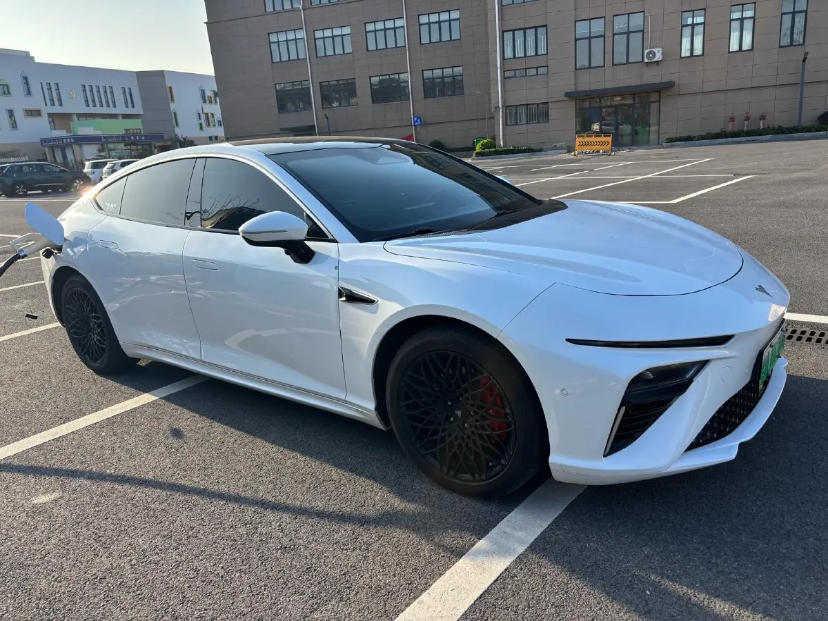 2022 Jeep Grand Commander 2.0T 234HP L4 9AT,autocango,china used car exporter,china ev exporter,chinese used car exporter,chinese used ev exporter