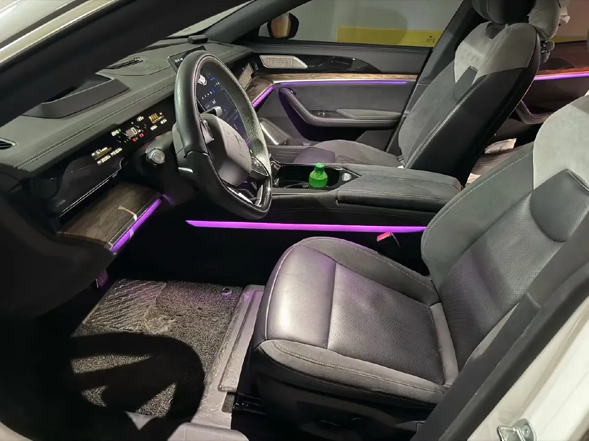 2022 Jeep Grand Commander 2.0T 234HP L4 9AT,autocango,china used car exporter,china ev exporter,chinese used car exporter,chinese used ev exporter