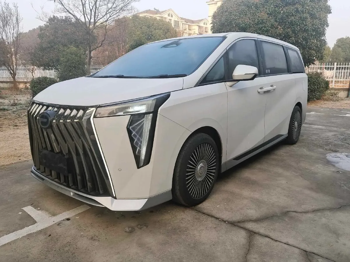 2023 GAC Trumpchi M8 2.0T 190HP L4 E-CVT Hybrid,autocango,china used car exporter,china ev exporter,chinese used car exporter,chinese used ev exporter