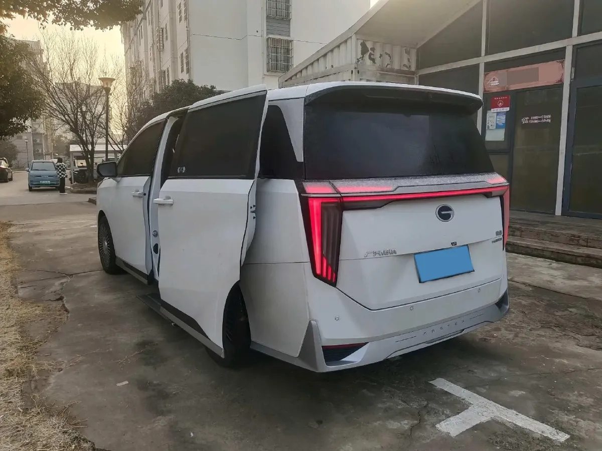 2023 GAC Trumpchi M8 2.0T 190HP L4 E-CVT Hybrid,autocango,china used car exporter,china ev exporter,chinese used car exporter,chinese used ev exporter