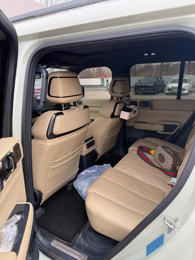 2024 Jaguar XEL 2.0T 250HP L4 8AT,autocango,china used car exporter,china ev exporter,chinese used car exporter,chinese used ev exporter