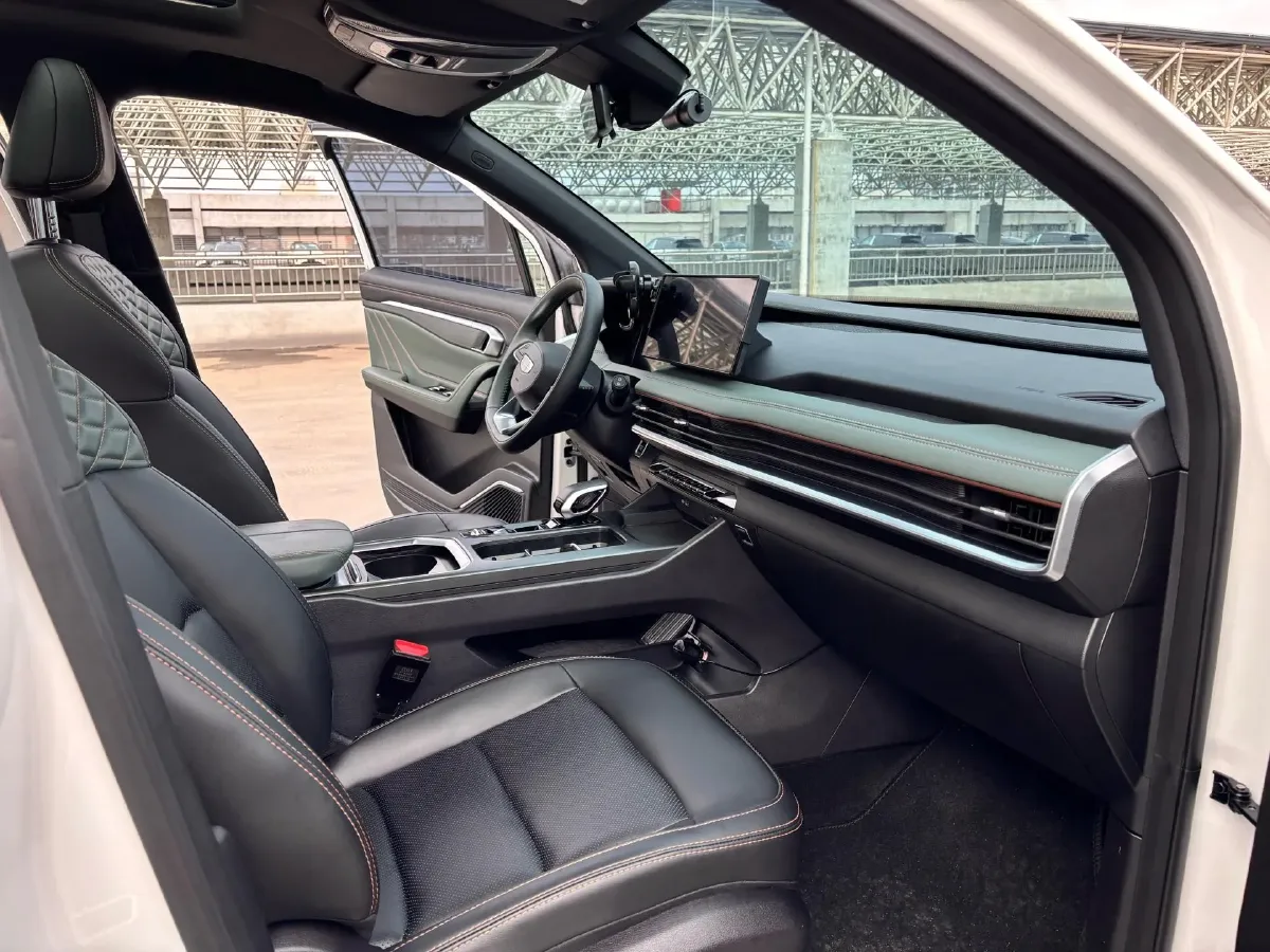 2023 Geely Okavango L 2.0T 218HP L4 7DCT,autocango,china used car exporter,china ev exporter,chinese used car exporter,chinese used ev exporter