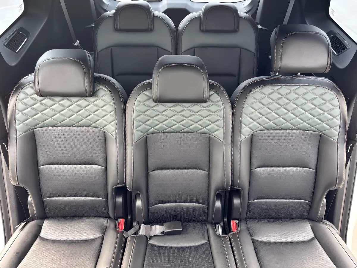 2023 Geely Okavango L 2.0T 218HP L4 7DCT,autocango,china used car exporter,china ev exporter,chinese used car exporter,chinese used ev exporter