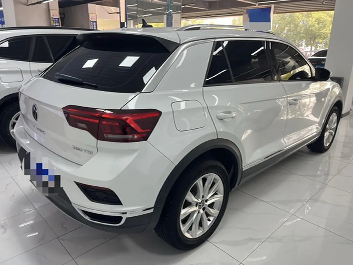 2022 Volkswagen T-Roc 1.4T 150HP L4 7DCT,autocango,china used car exporter,china ev exporter,chinese used car exporter,chinese used ev exporter