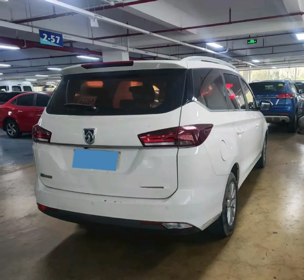 2019 BaoJun 360 1.5L 105HP L4 6MT,autocango,china used car exporter,china ev exporter,chinese used car exporter,chinese used ev exporter
