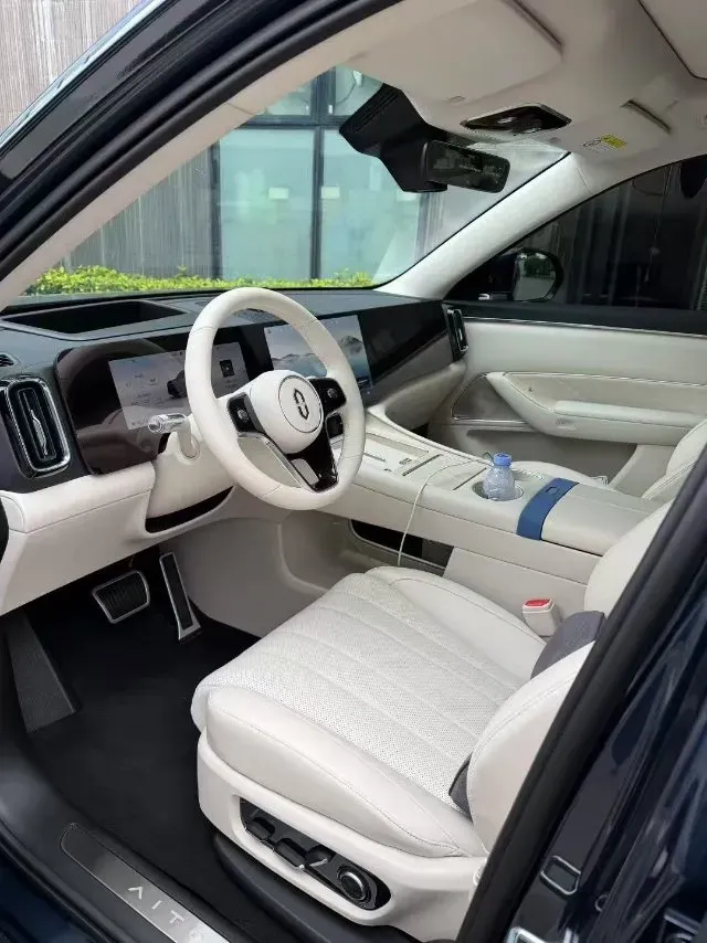 2025 AITO AITO M8 BEV,autocango,china used car exporter,china ev exporter,chinese used car exporter,chinese used ev exporter