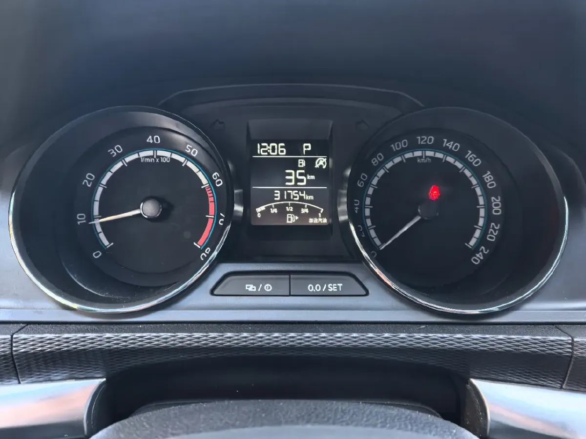 2022 Skoda Kamiq 1.5L 112HP L4 6AT,autocango,china used car exporter,china ev exporter,chinese used car exporter,chinese used ev exporter