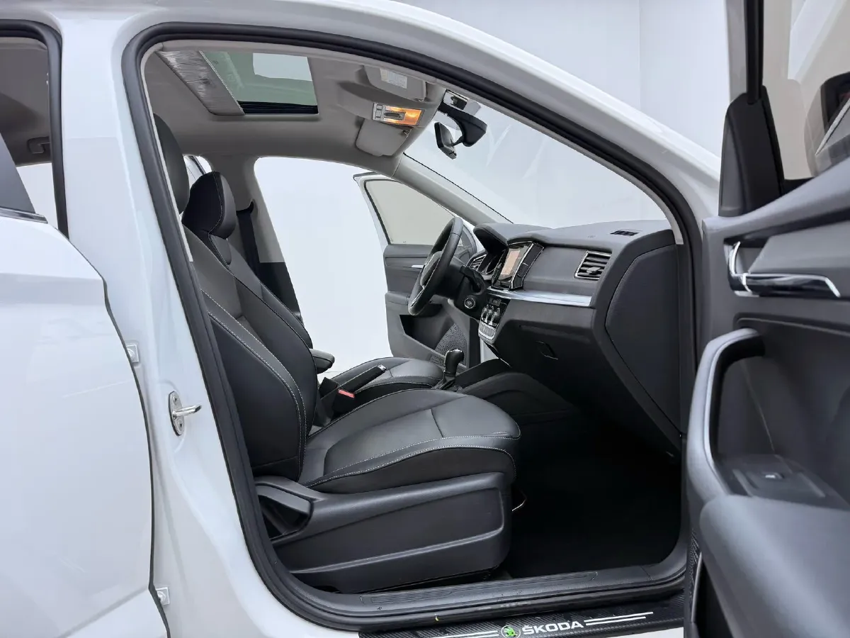 2021 Skoda Kamiq 1.5L 112HP L4 6AT,autocango,china used car exporter,china ev exporter,chinese used car exporter,chinese used ev exporter