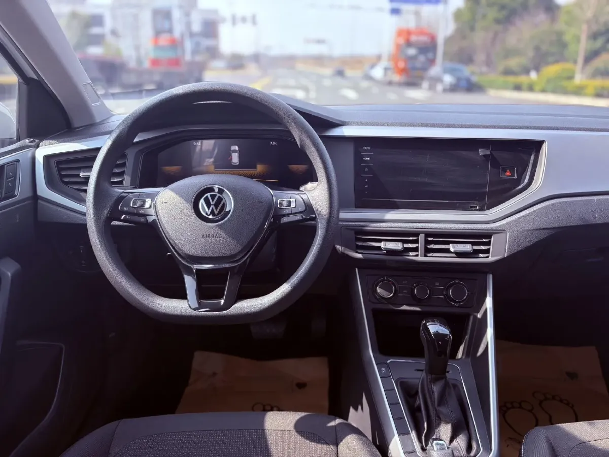 2023 Volkswagen Polo 1.5L 113HP L4 6AT,autocango,china used car exporter,china ev exporter,chinese used car exporter,chinese used ev exporter