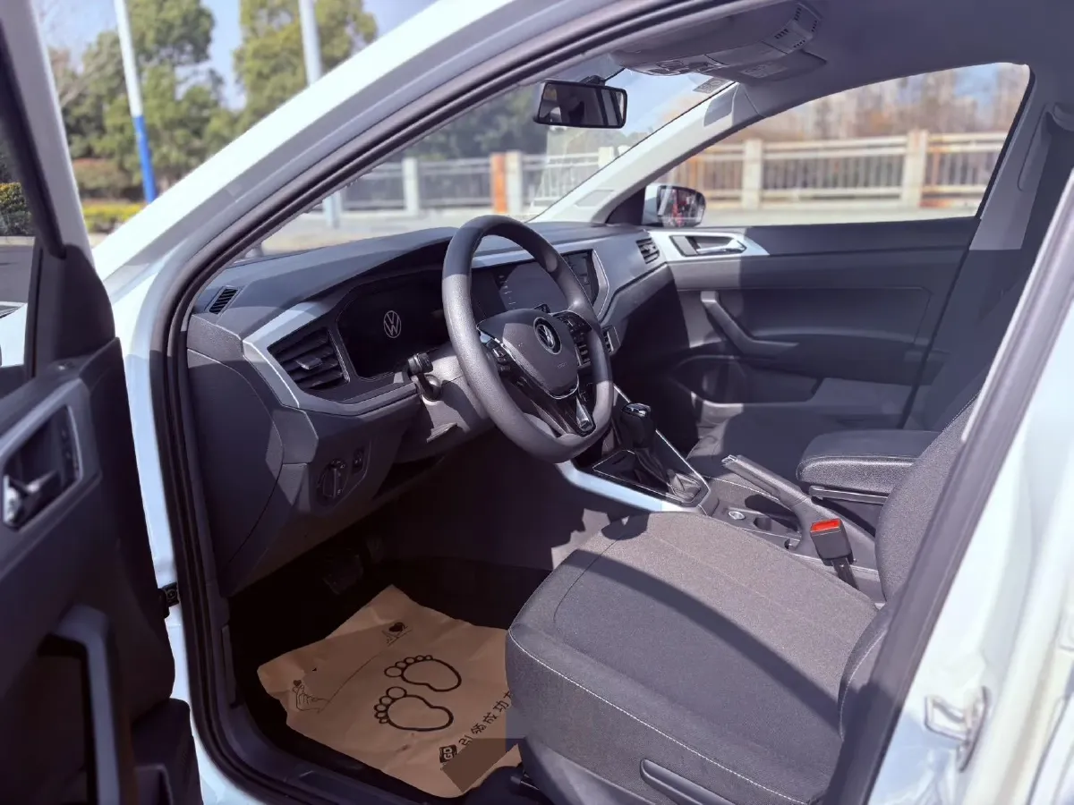 2023 Volkswagen Polo 1.5L 113HP L4 6AT,autocango,china used car exporter,china ev exporter,chinese used car exporter,chinese used ev exporter