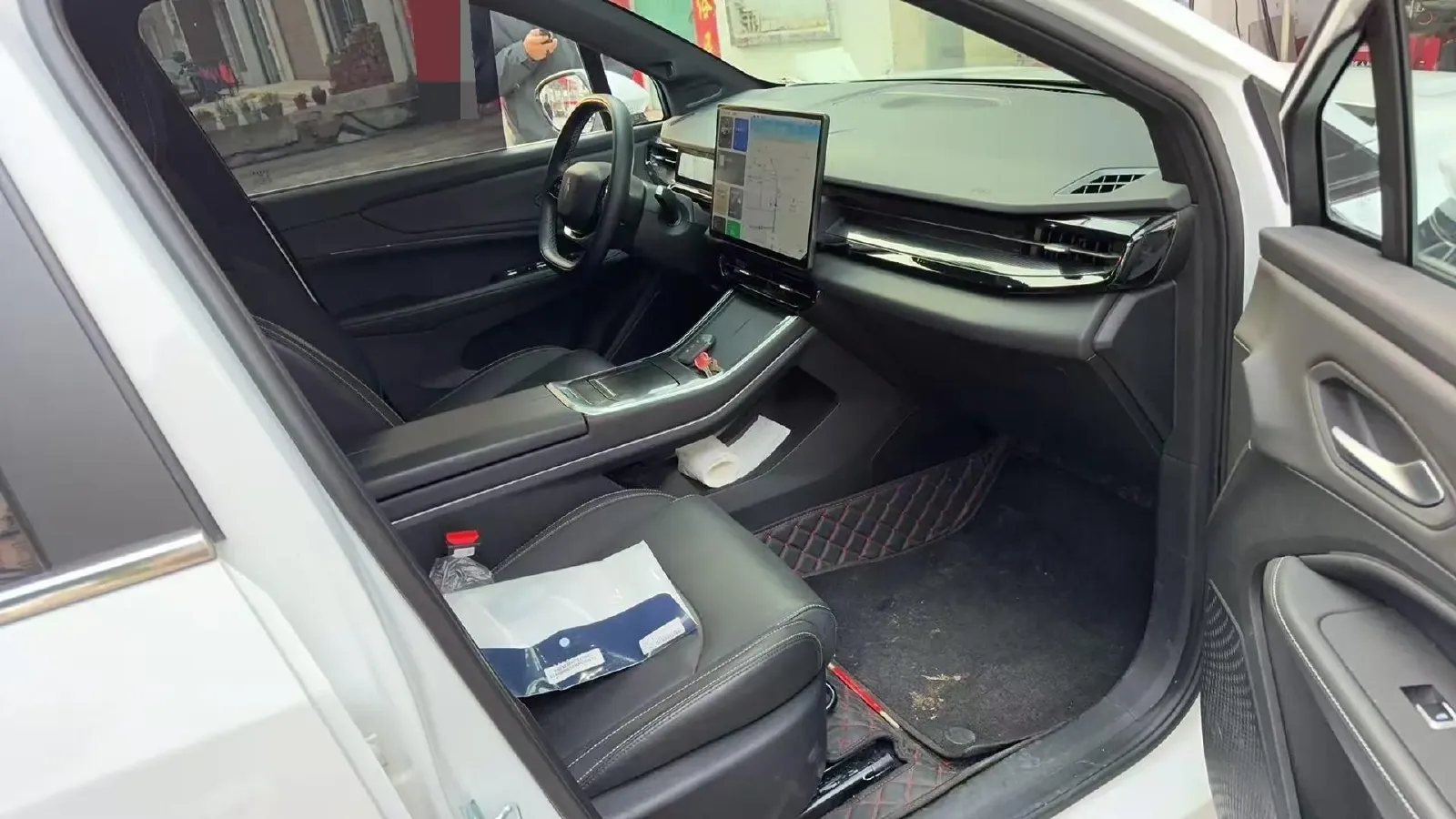 2024 Livan 7 BEV 68.03KWH,autocango,china used car exporter,china ev exporter,chinese used car exporter,chinese used ev exporter