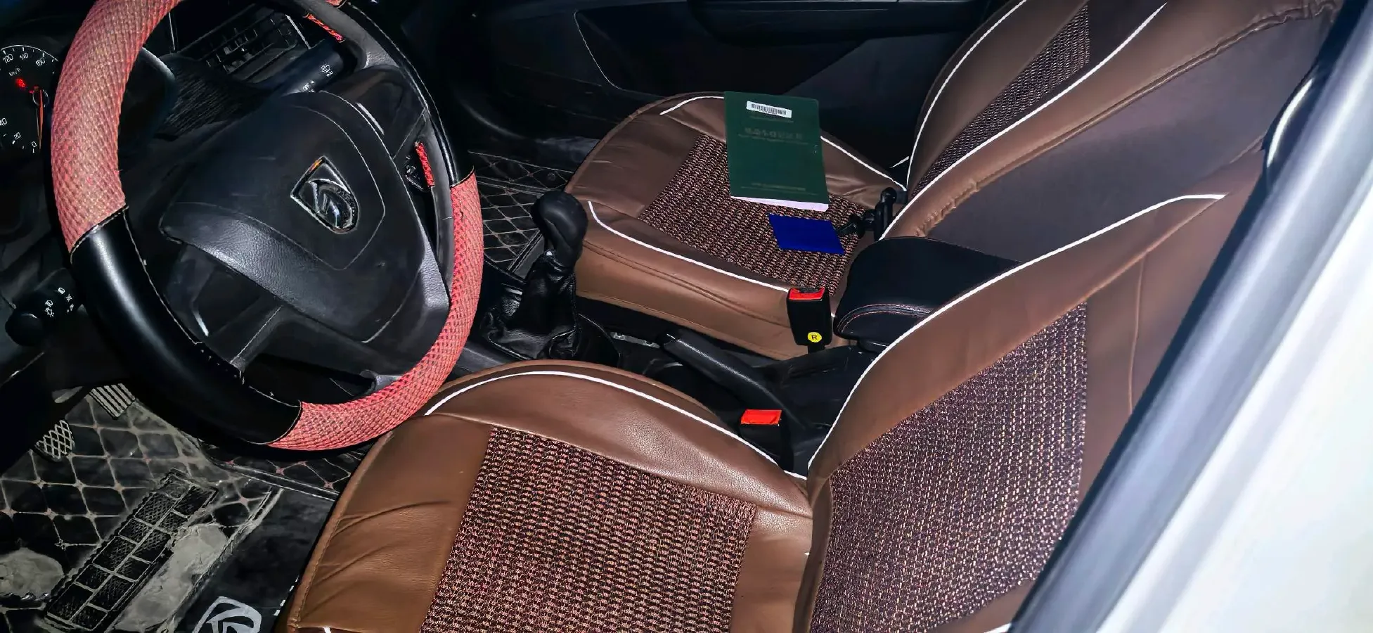 2020 BaoJun 310 1.2L 80HP L4 5MT,autocango,china used car exporter,china ev exporter,chinese used car exporter,chinese used ev exporter