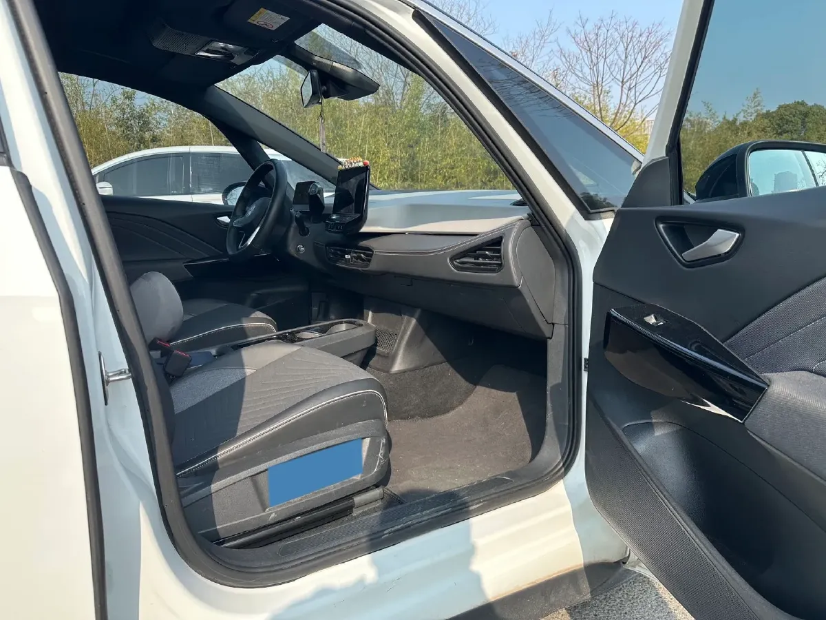 2024 Volkswagen ID.3 BEV 52.8KWH,autocango,china used car exporter,china ev exporter,chinese used car exporter,chinese used ev exporter