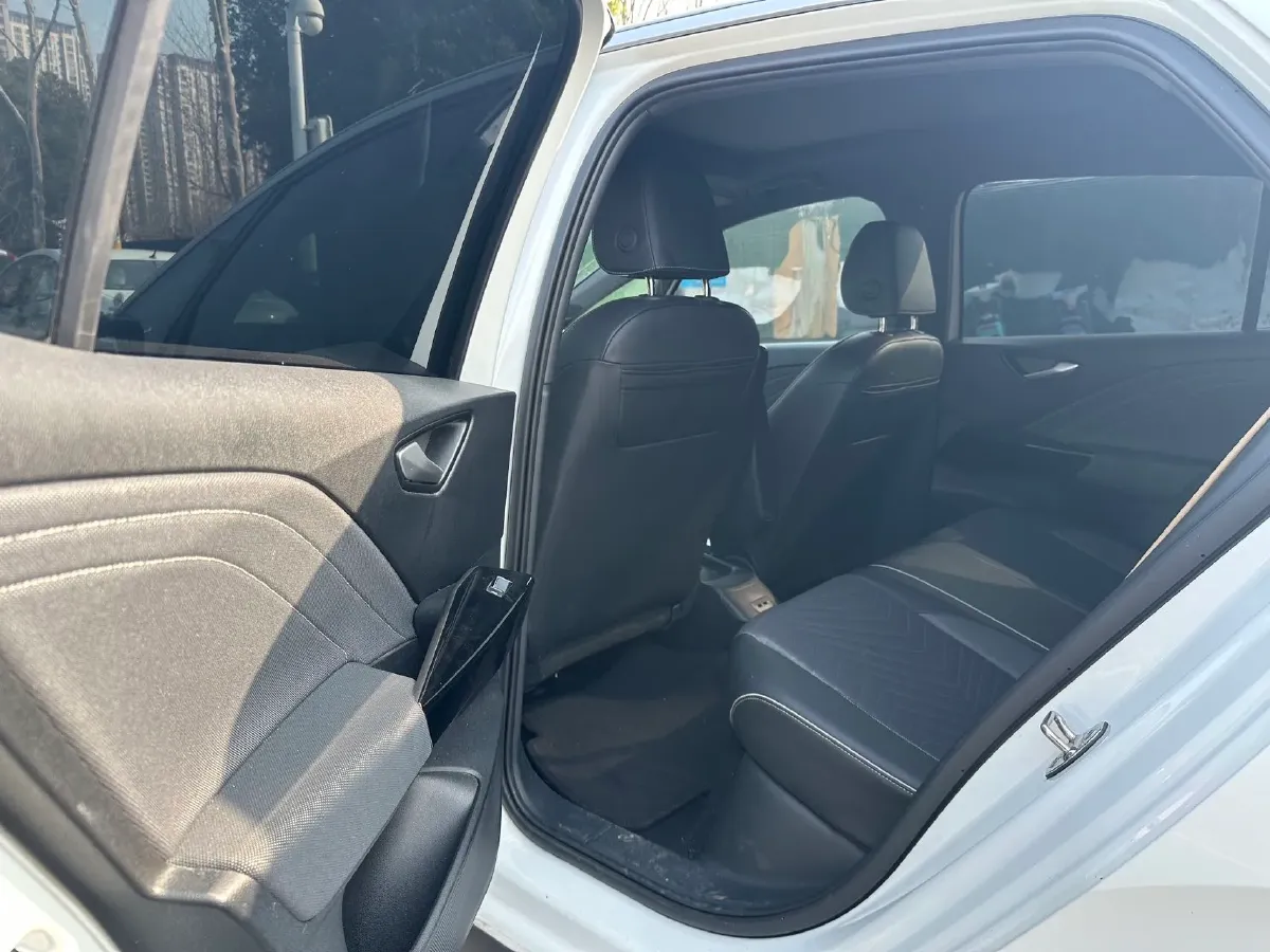 2024 Volkswagen ID.3 BEV 52.8KWH,autocango,china used car exporter,china ev exporter,chinese used car exporter,chinese used ev exporter