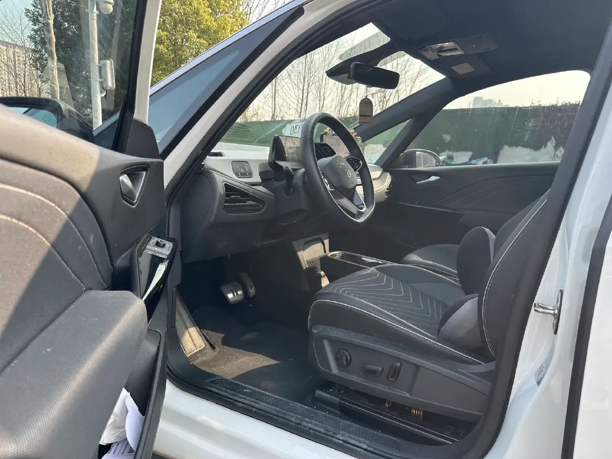 2024 Volkswagen ID.3 BEV 52.8KWH,autocango,china used car exporter,china ev exporter,chinese used car exporter,chinese used ev exporter